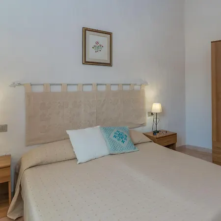 Holiday home Tipo D By Interhome